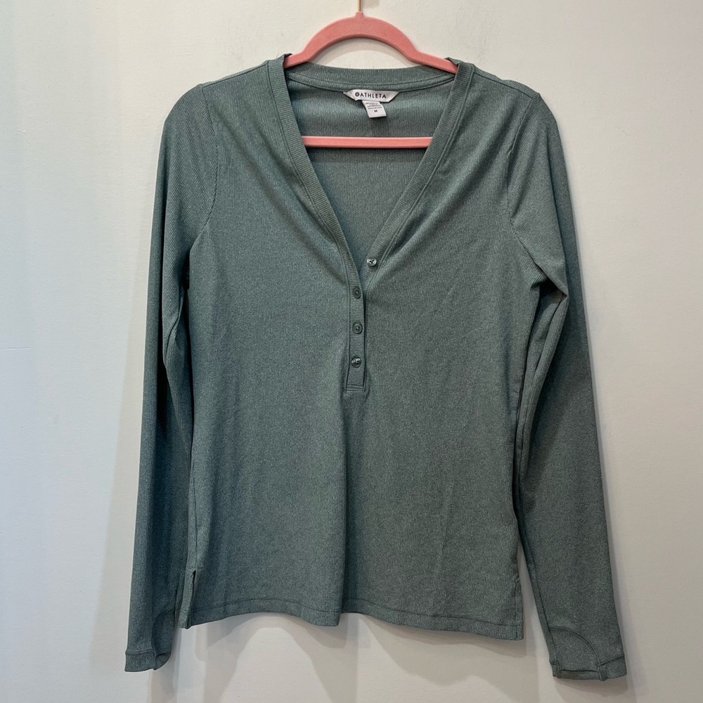 Athleta Women Green Uptempo Ribbed Long Sleeve Henley Top sz Medium - Picture 2 of 6